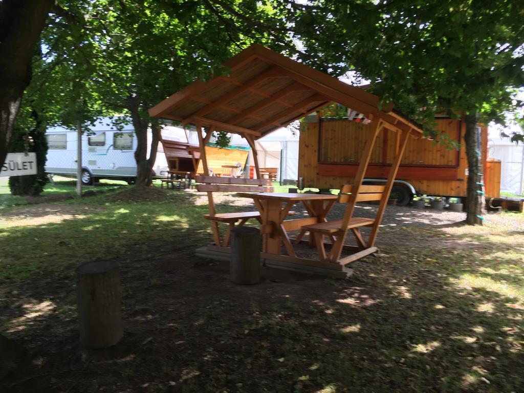 Boerzsoenyi Szabadidokoezpont Kóspallag Exterior foto